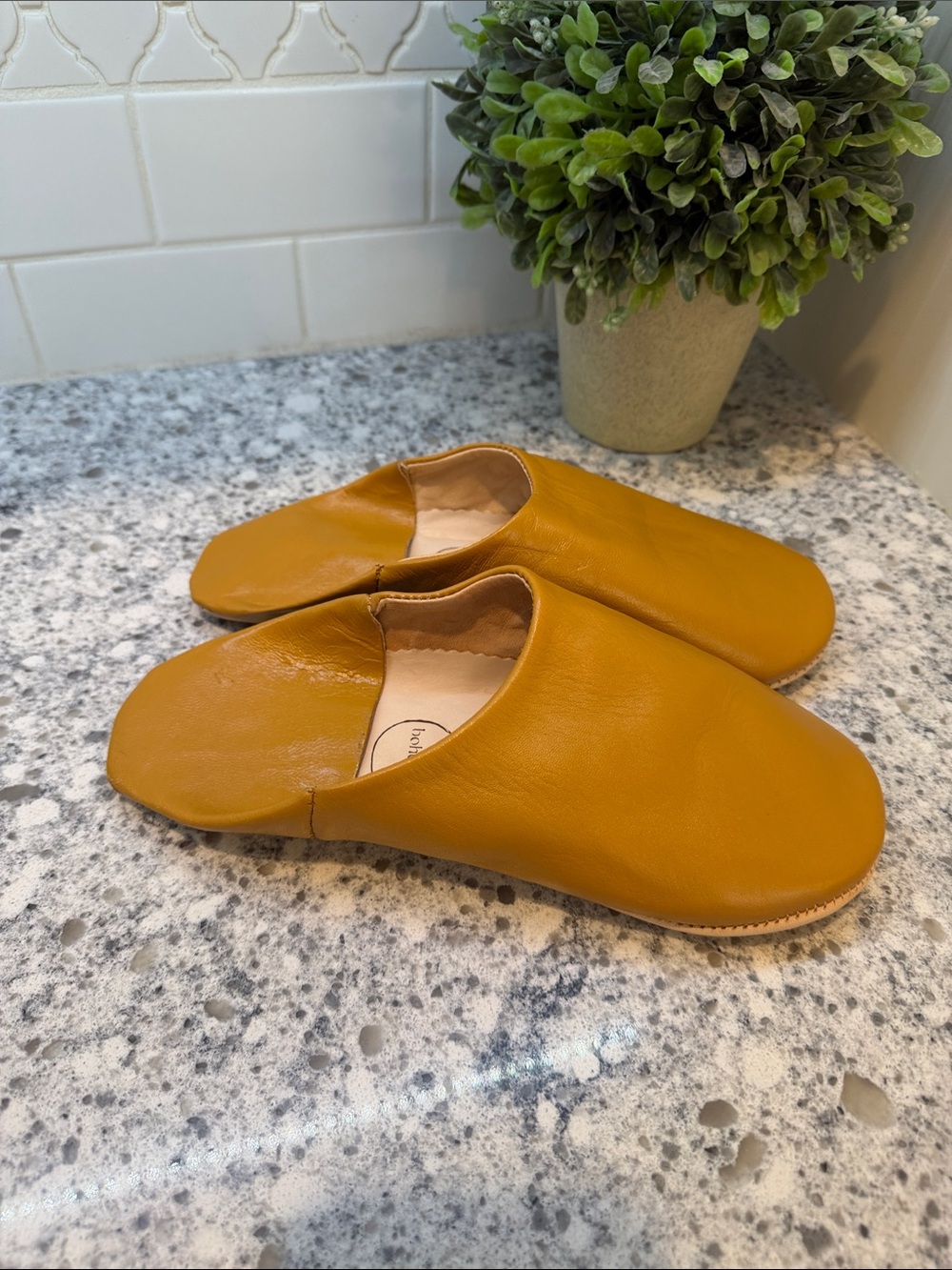 Bohemia Mustard Leather Slip-On Slippers mules unisex size large 42-43